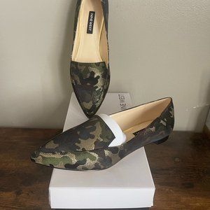 Nine West Camouflage Flat shoes
